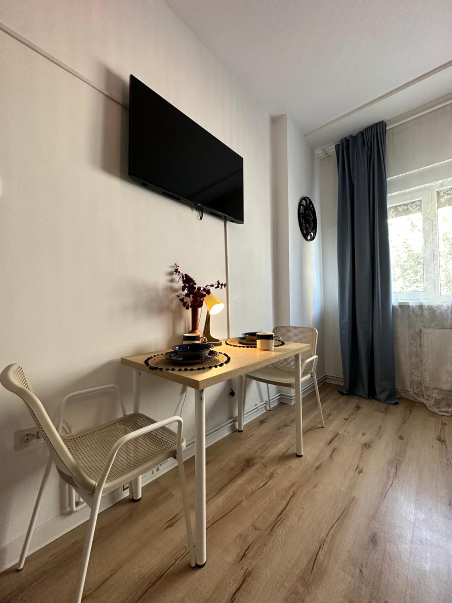 Central Studio Sapphire Bucarest